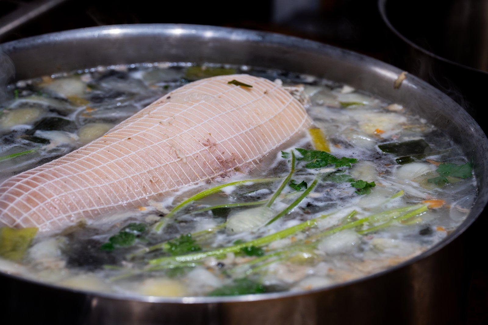 Préparation sur le thème de la cuisine canaille lors des Brigades Unies 2026